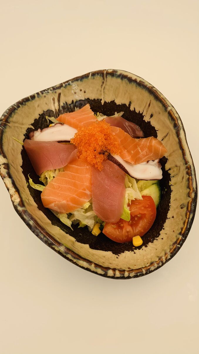 Sashimi Salad
